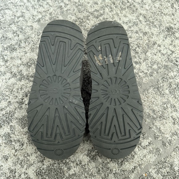 UGG Men\'s Neumel Chukka Boots‎ Gray Charcoal Suede Fur Lined Lace Up Size 9 main image 5